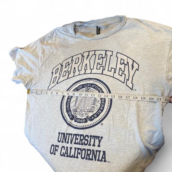 Collegiate campus core y2k berkeley grey & blue graphic tee womens size medium - Picture 4 of 5